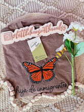 Load image into Gallery viewer, Hija De Inmigrantes Short Sleeve
